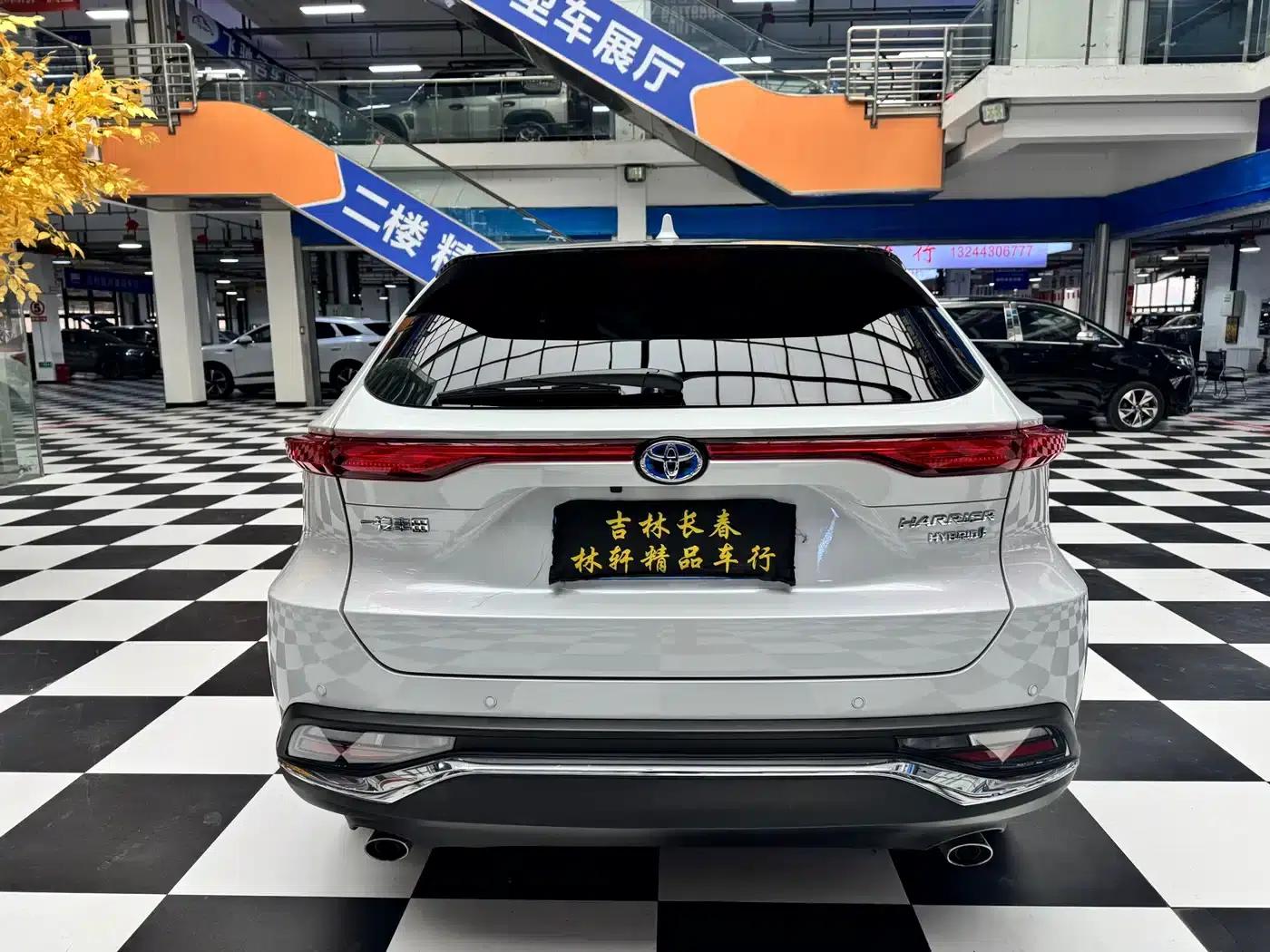 HARRIER 2023 Hybrid 2.5L CVT 2WD Luxury Edition — миниатюра 8