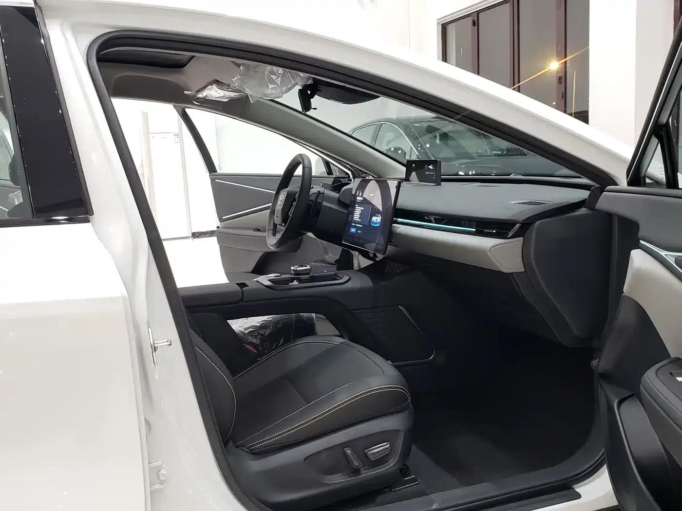 Toyota BZ5 2025 550 PRO Smart Edition — миниатюра 17