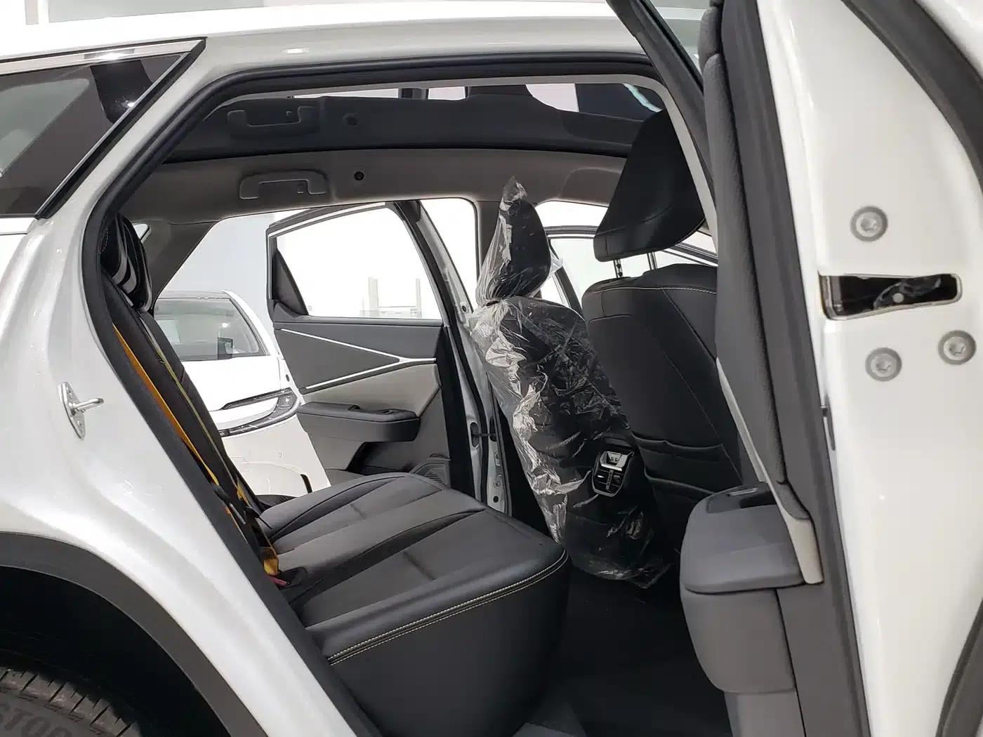 Toyota BZ5 2025 550 PRO Smart Edition — миниатюра 7