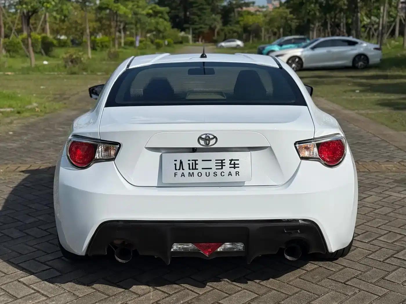 Toyota 86 2014 2.0L Automatic Luxury — миниатюра 19