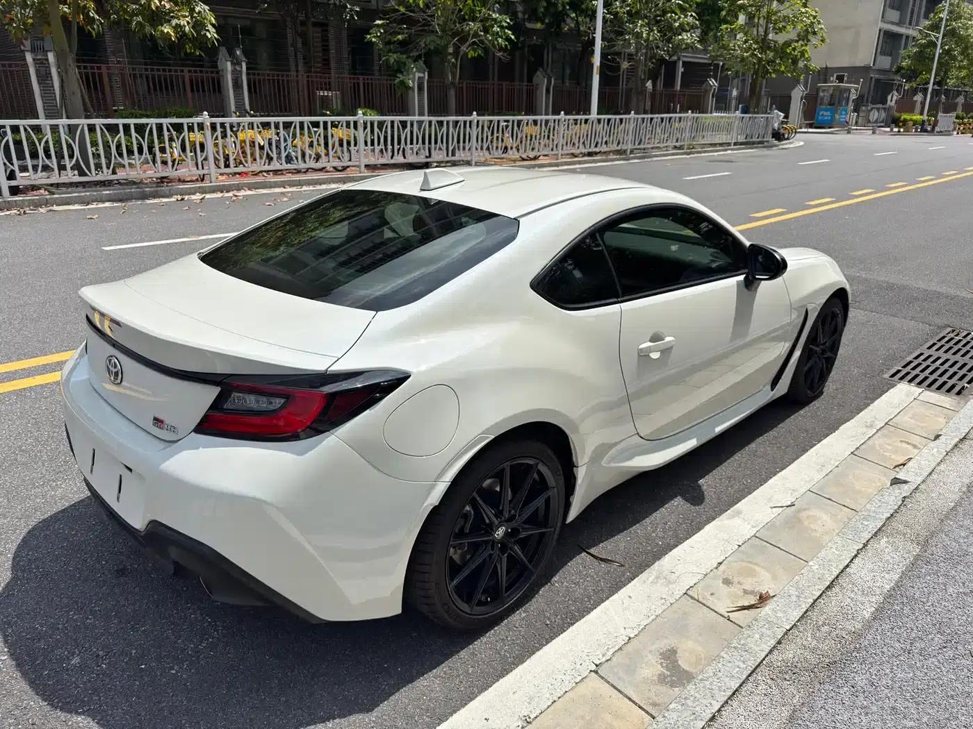 Toyota 86 2022 GR 86 2.4L Manual Version — миниатюра 6