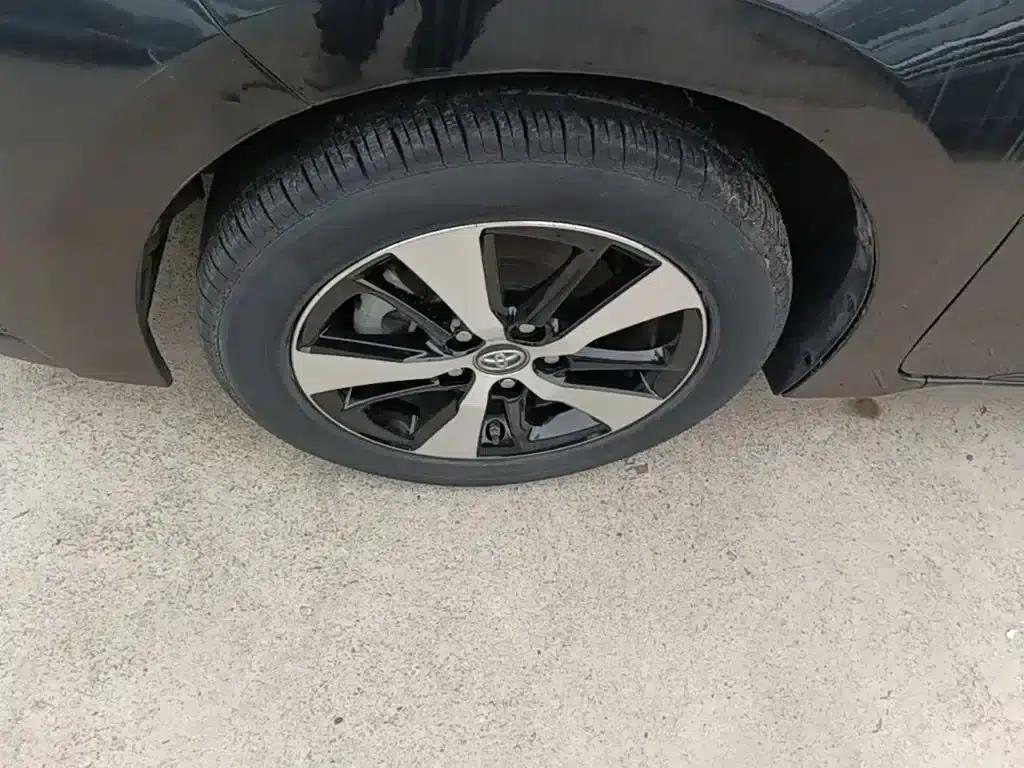Levin Hybrid E+ 2019 1.8PH V E-CVT Luxury Edition — миниатюра 23