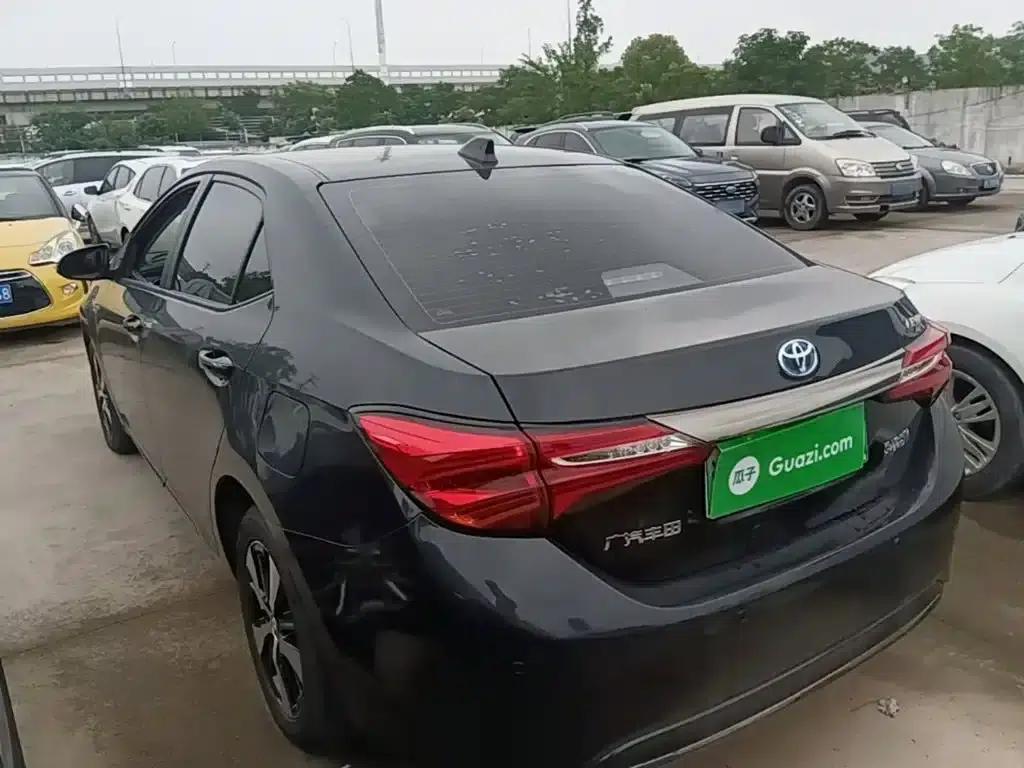 Levin Hybrid E+ 2019 1.8PH V E-CVT Luxury Edition — миниатюра 5