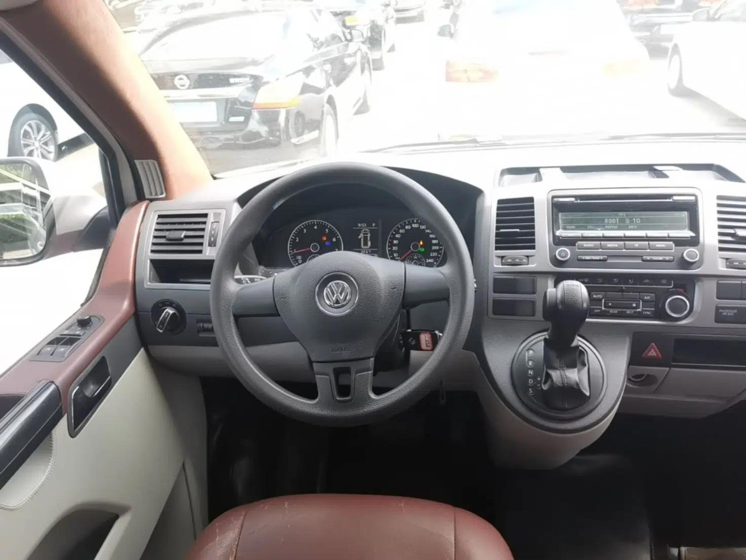Volkswagen Caravelle 2015 2.0 TSI Four-Wheel Drive Comfort Edition — миниатюра 13