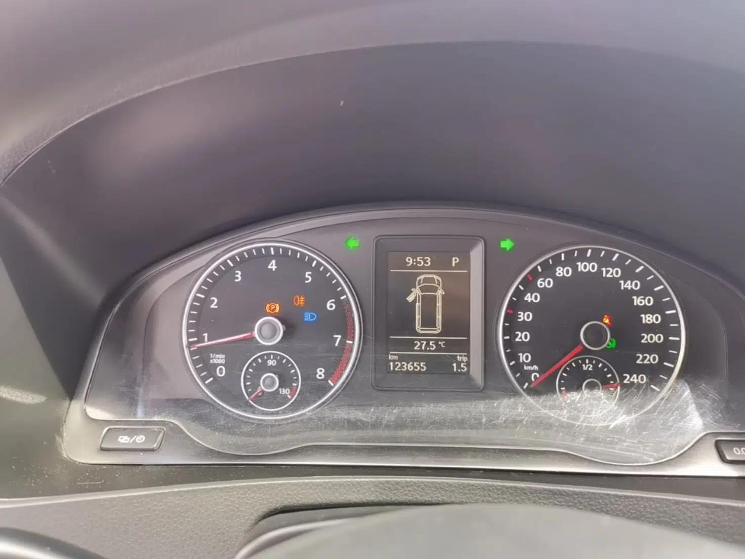 Volkswagen Caravelle 2015 2.0 TSI Four-Wheel Drive Comfort Edition — миниатюра 14