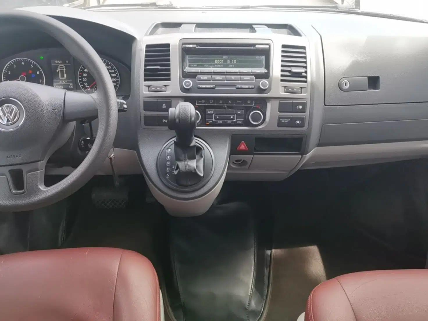 Volkswagen Caravelle 2015 2.0 TSI Four-Wheel Drive Comfort Edition — миниатюра 16