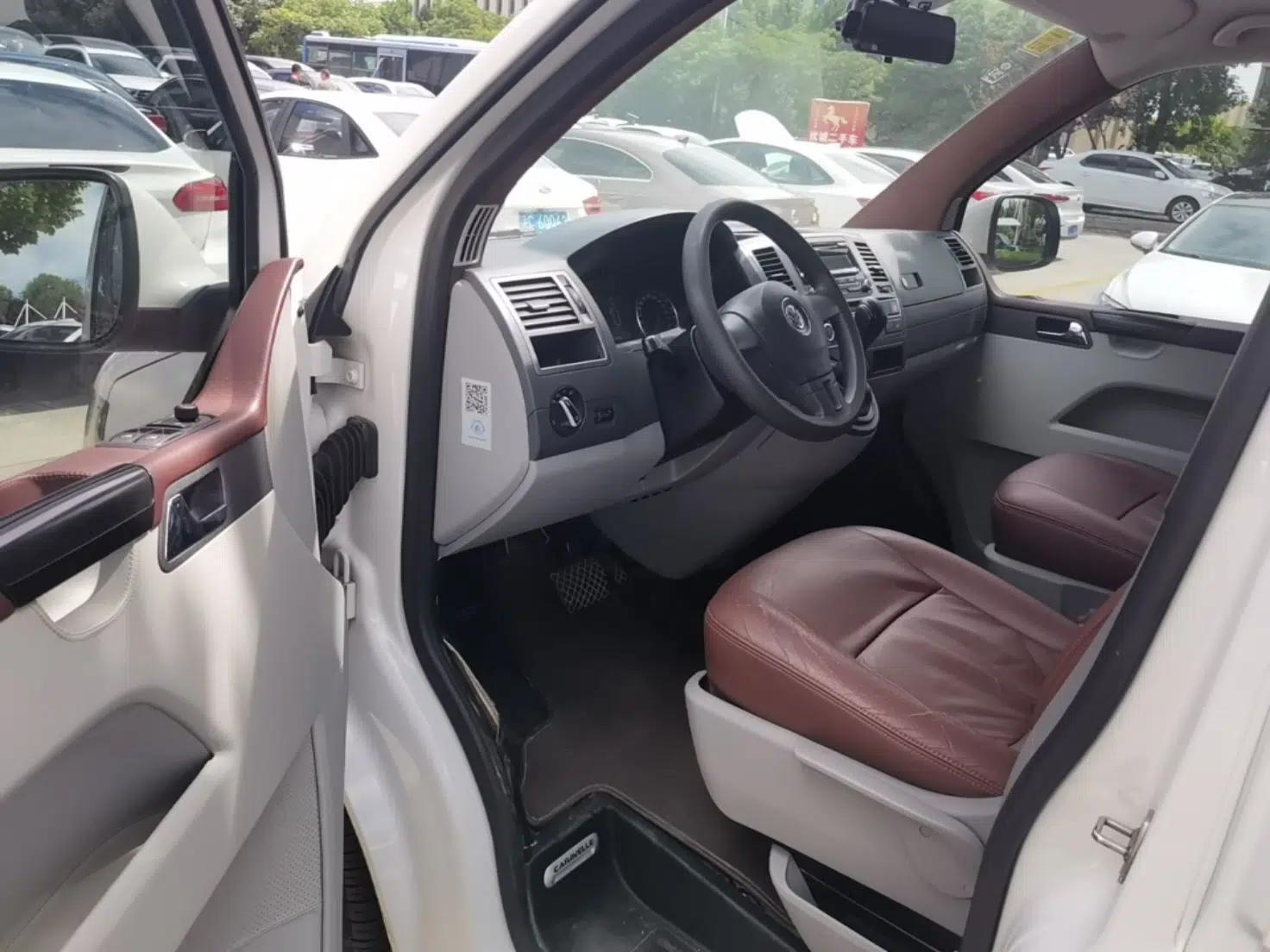 Volkswagen Caravelle 2015 2.0 TSI Four-Wheel Drive Comfort Edition — миниатюра 18