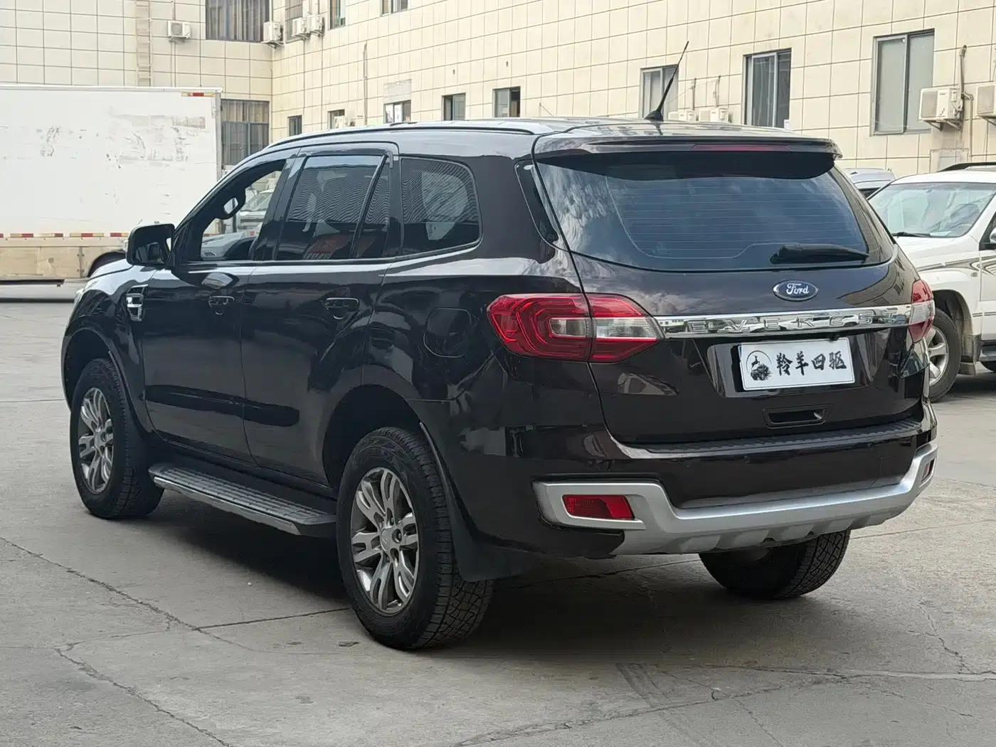 2017 Ford Everest 2.2T Diesel Manual 4WD Luxury 5-Seater — миниатюра 11
