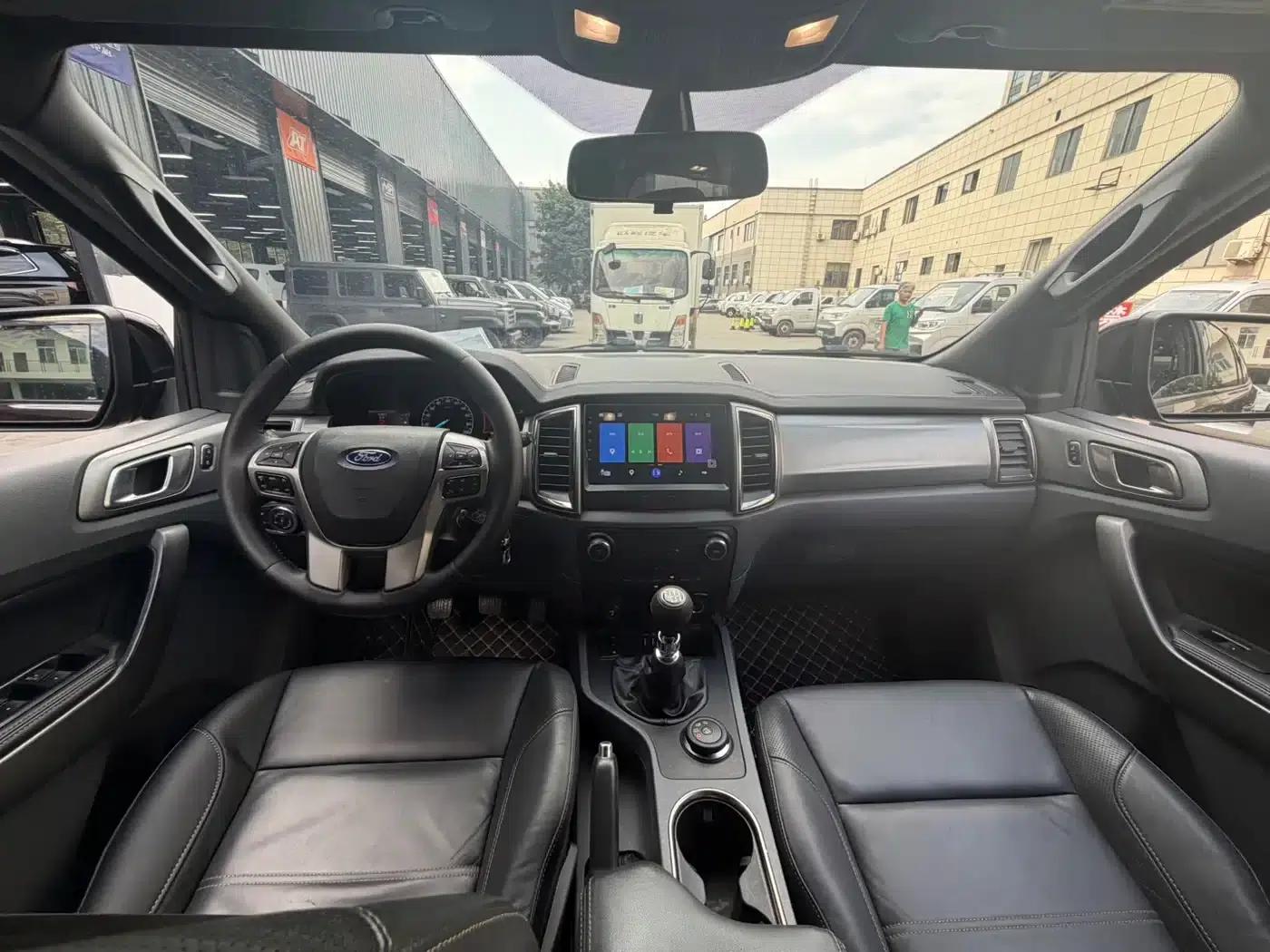 2017 Ford Everest 2.2T Diesel Manual 4WD Luxury 5-Seater — миниатюра 10