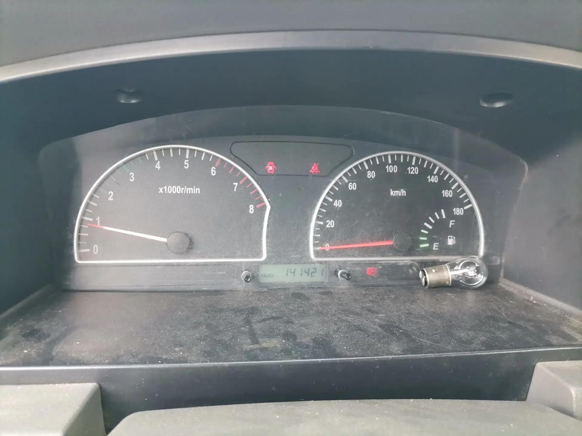 Dongfeng Shuaike 2013 Facelift 1.5L Manual Luxury 7-Seater China IV Standard — миниатюра 11