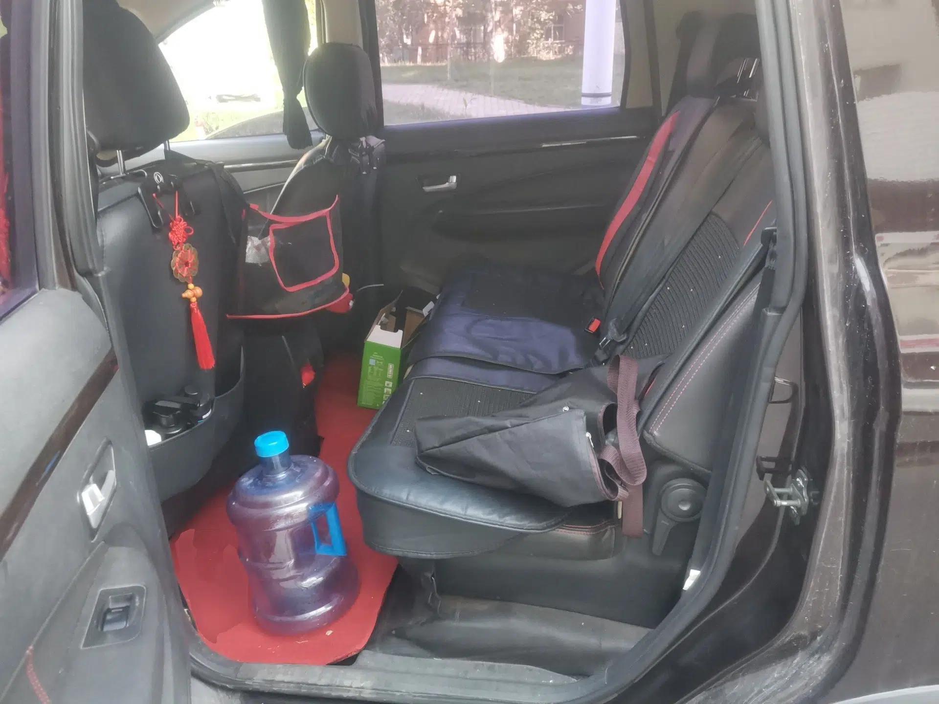 Dongfeng Fengon 370 2016 1.5L Manual Luxury Version SFG15-02 5 Seats — миниатюра 17