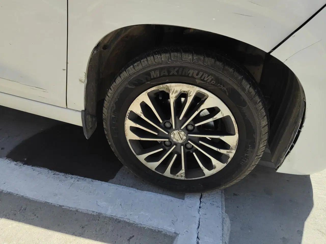 Dongfeng Fengon 380 2022 1.5L Comfort-Class Passenger Vehicle (Spiral Spring) – 5 Seats — миниатюра 8