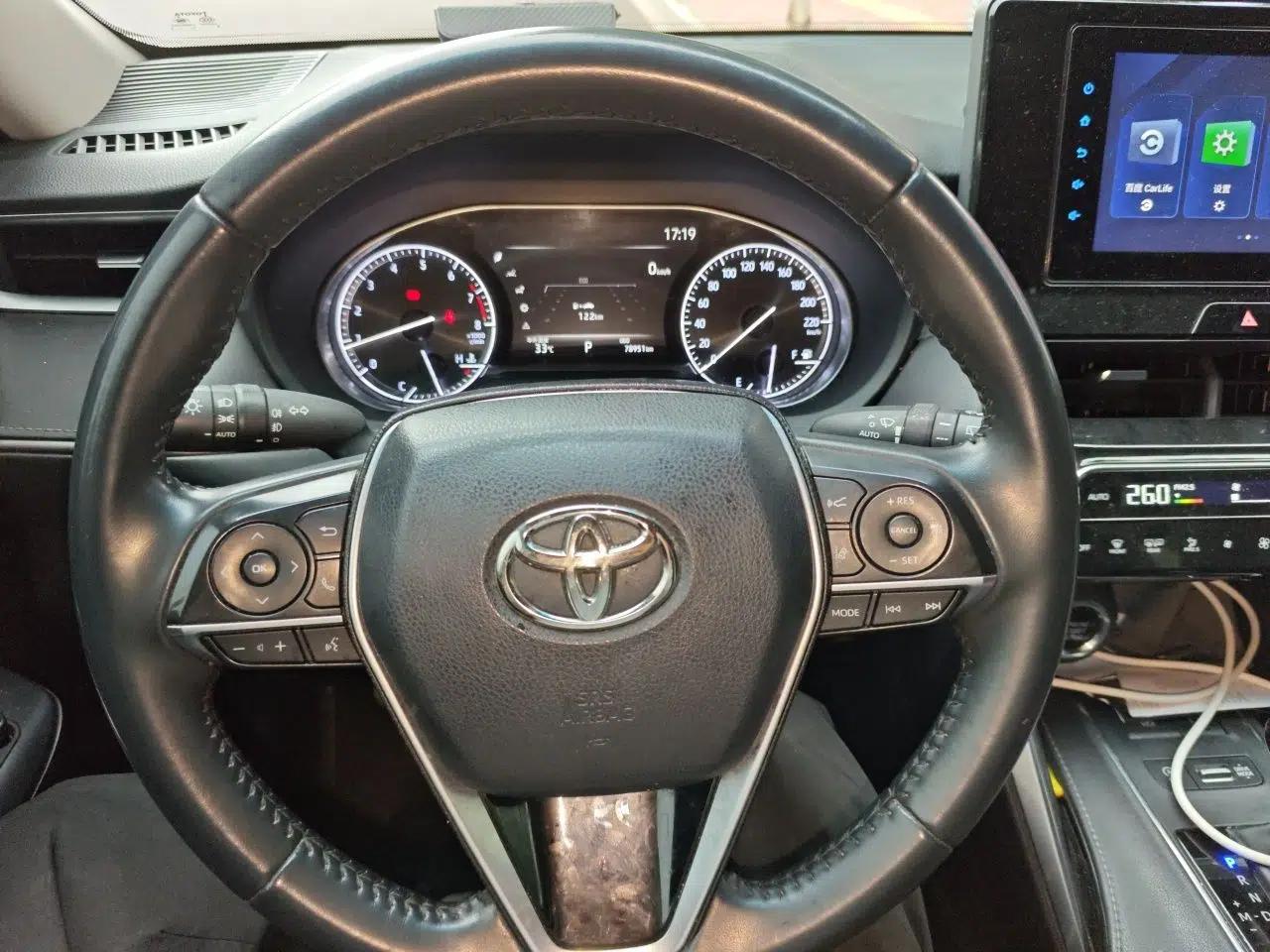Toyota Venza 2022 2.0L CVT Two-Wheel Drive Luxury Edition — миниатюра 11