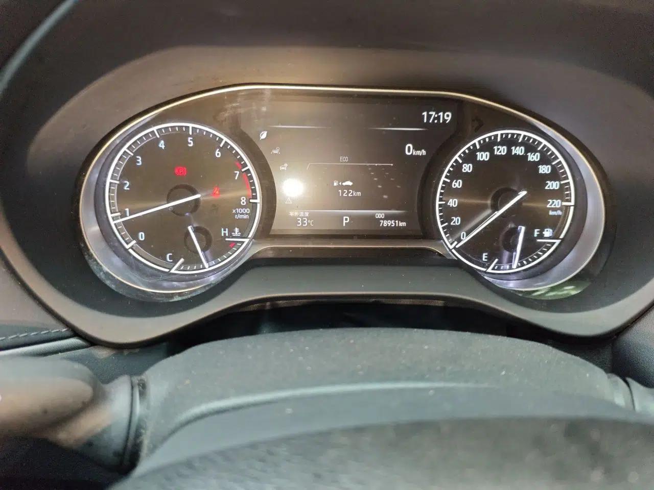 Toyota Venza 2022 2.0L CVT Two-Wheel Drive Luxury Edition — миниатюра 12