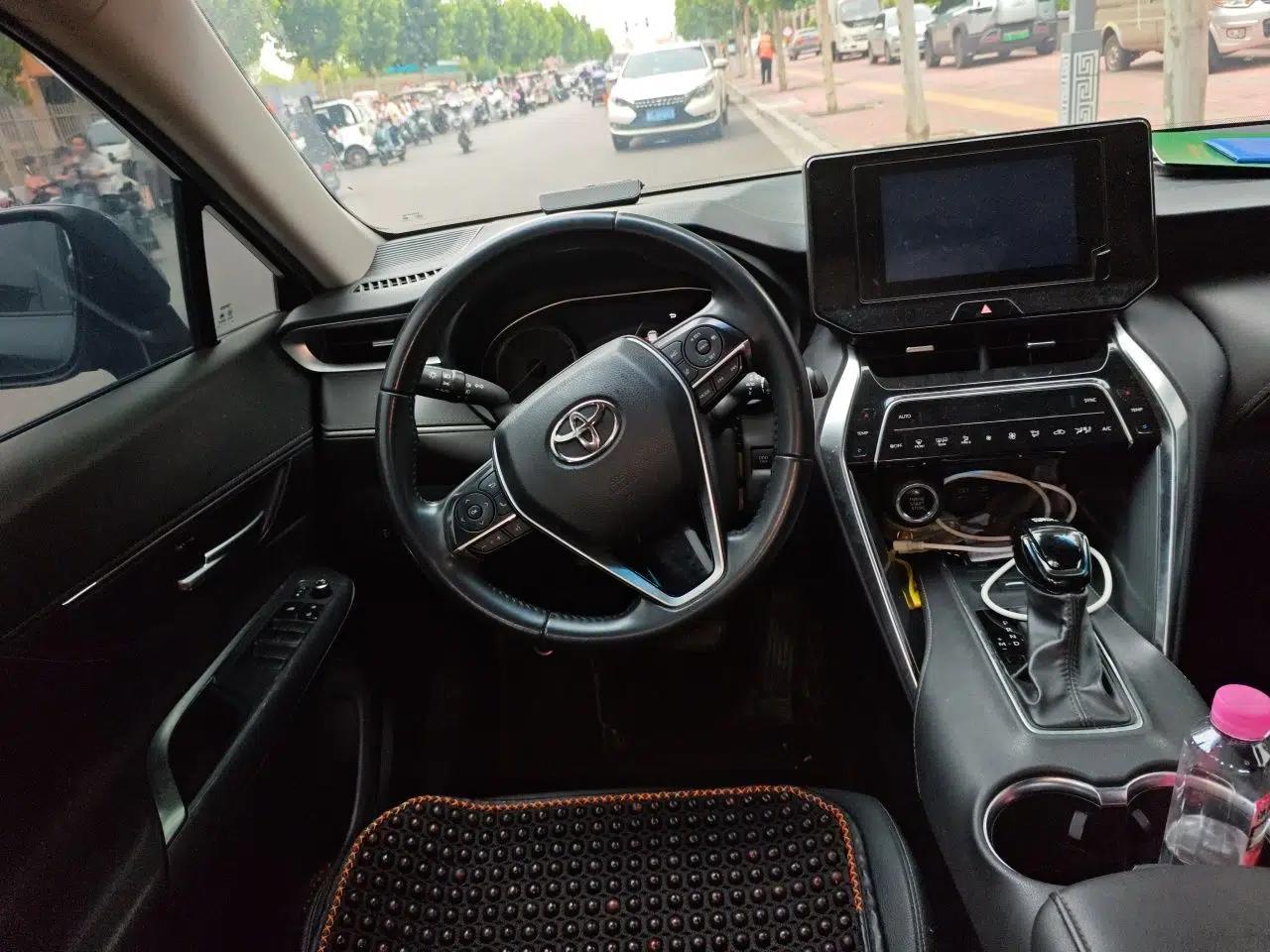 Toyota Venza 2022 2.0L CVT Two-Wheel Drive Luxury Edition — миниатюра 10