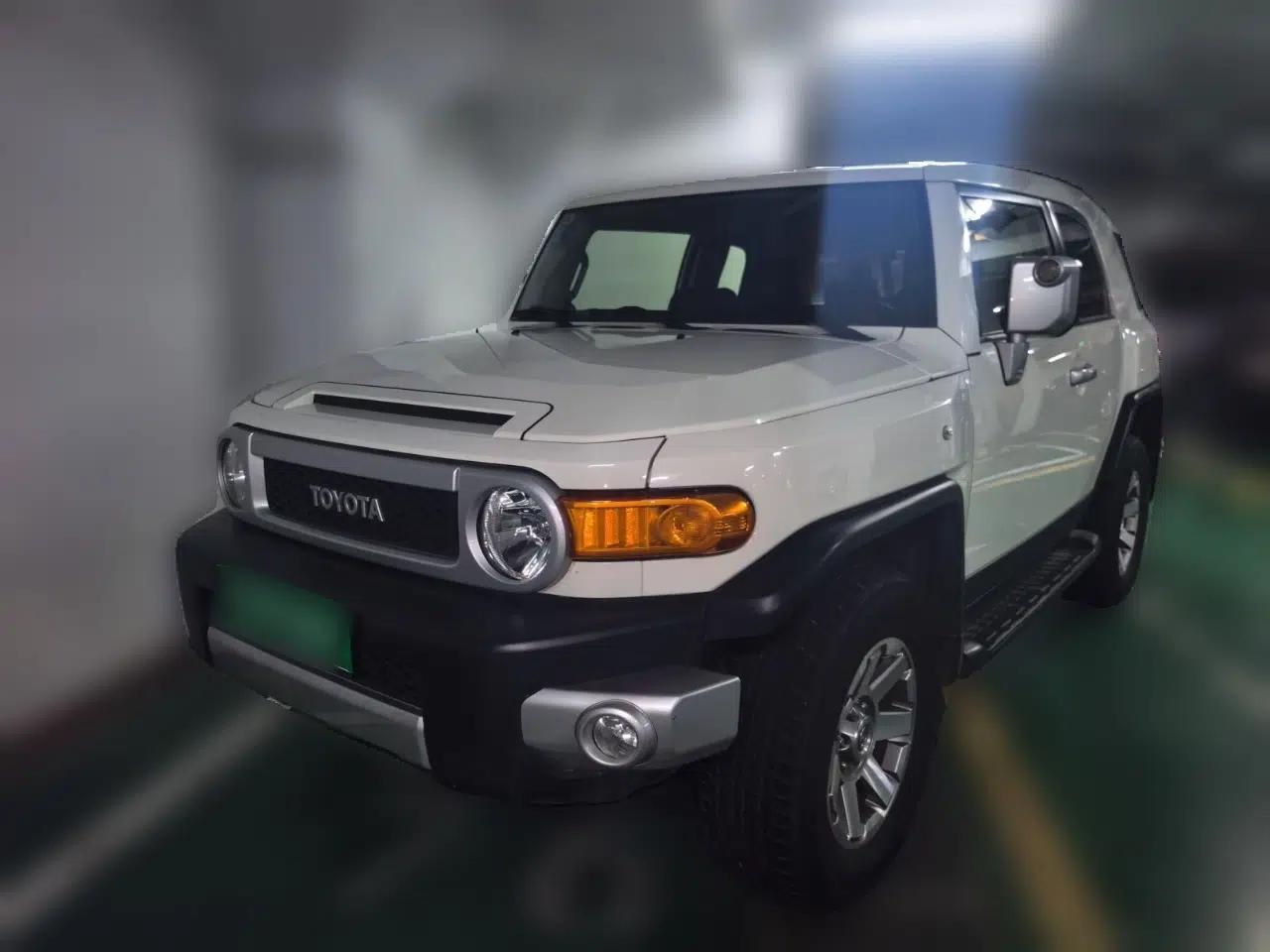 Toyota FJ Cruiser — миниатюра 1