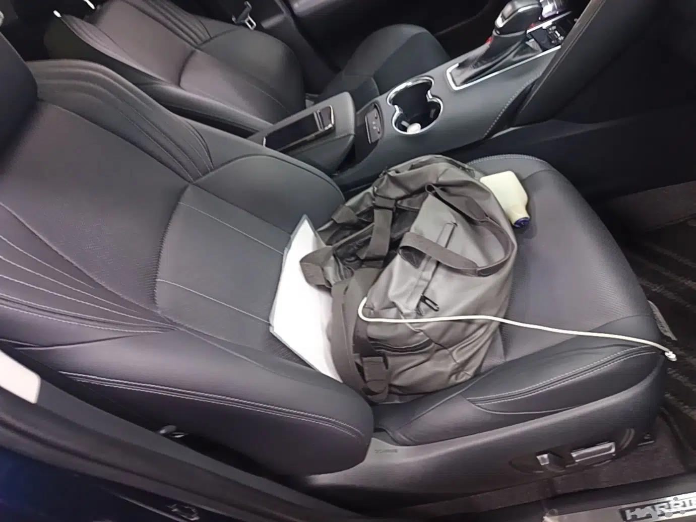 Toyota Harrier 2023 2.0L CVT Two-Wheel Drive Deluxe Edition — миниатюра 19