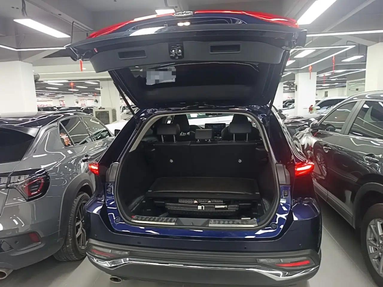 Toyota Harrier 2023 2.0L CVT Two-Wheel Drive Deluxe Edition — миниатюра 22