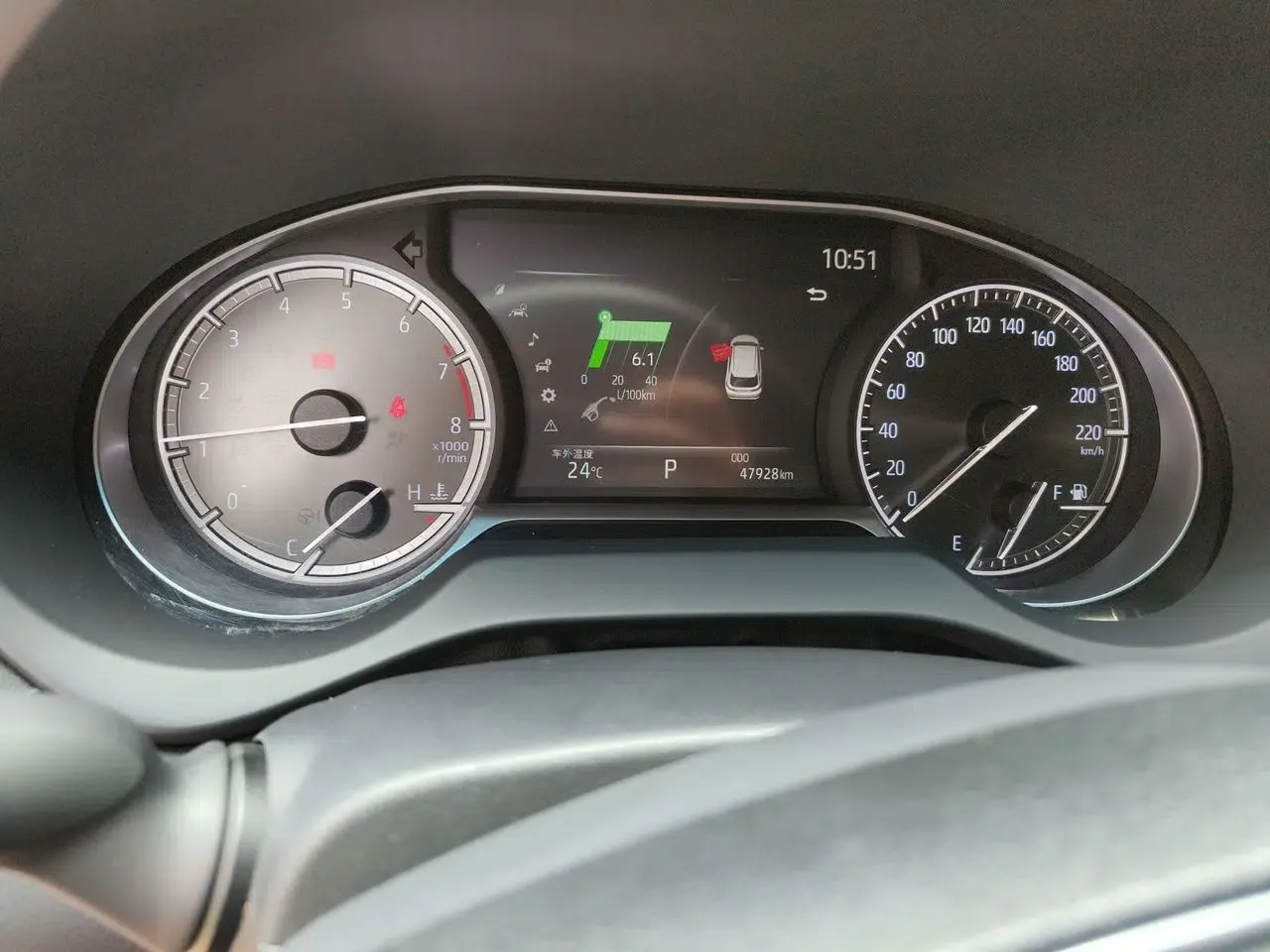 Toyota Harrier 2022 2.0L CVT Two-Wheel Drive Deluxe Edition — миниатюра 12