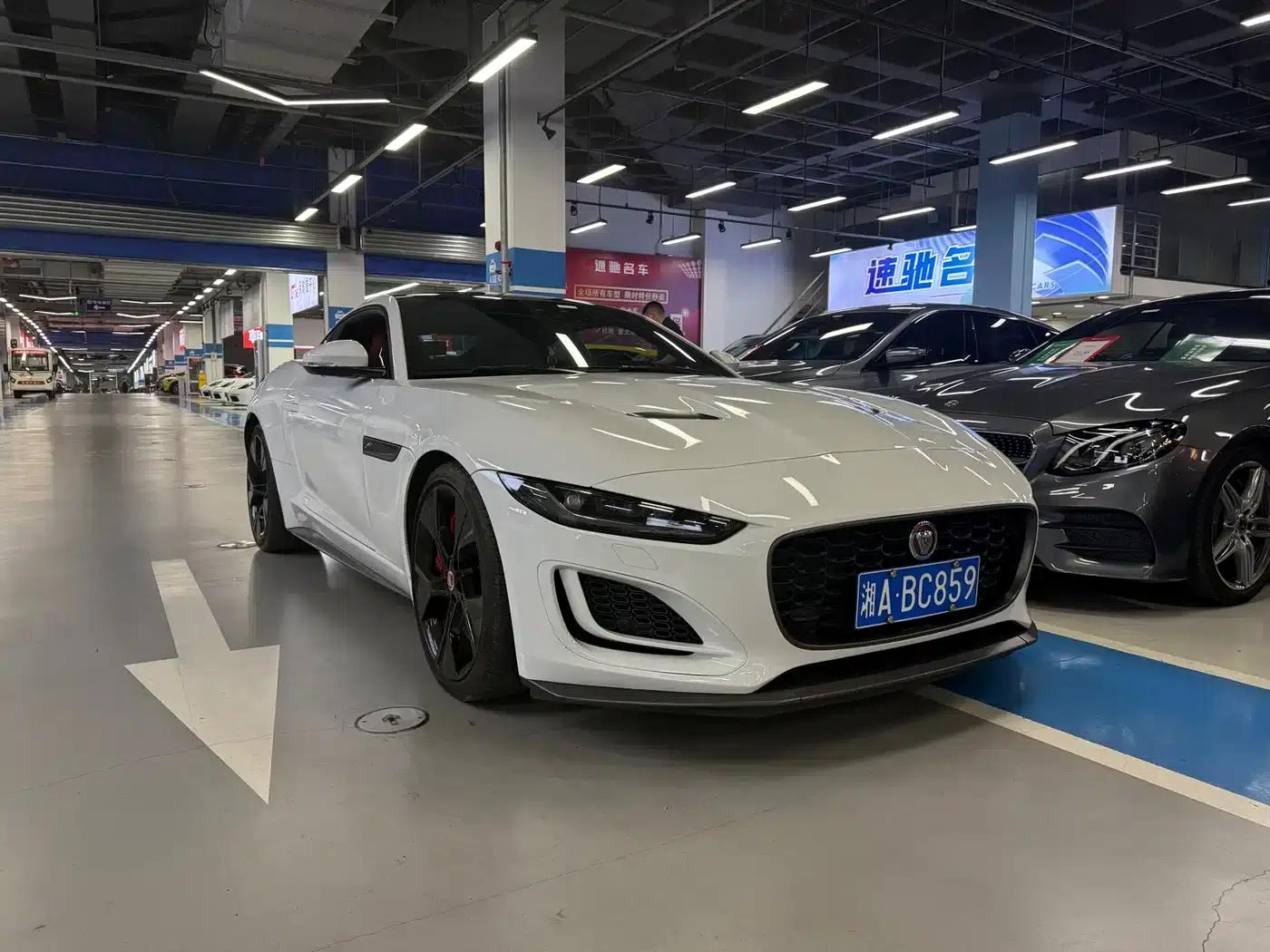 2021 Jaguar F-TYPE P300 Rear-Wheel Drive First Edition Coupe — миниатюра 3