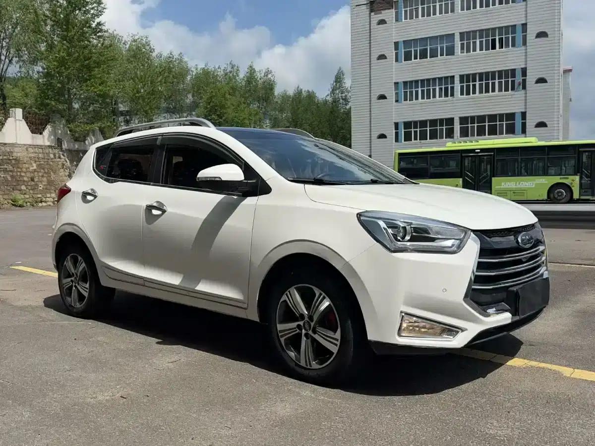 Refine S2 2018 Smart Drive Edition 1.6L CVT Luxury Intelligent Model — миниатюра 3