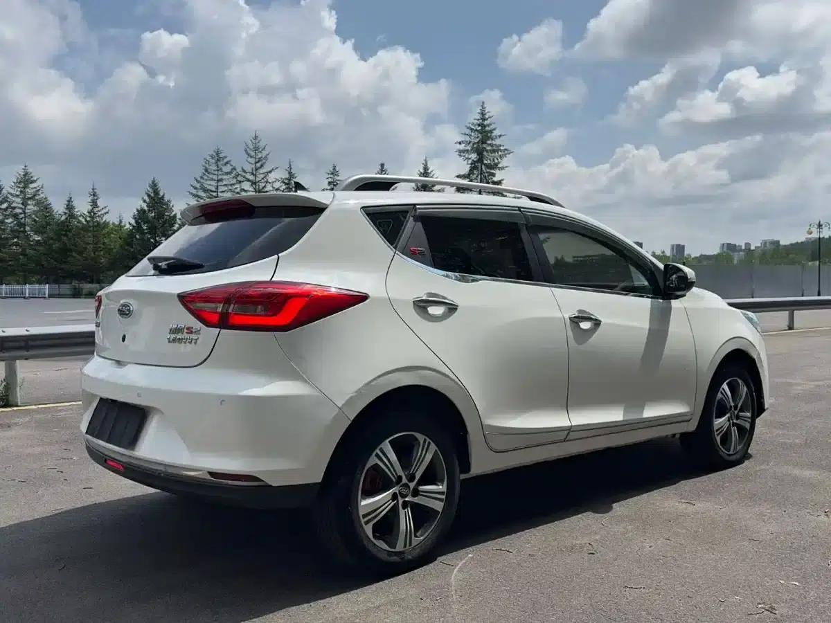 Refine S2 2018 Smart Drive Edition 1.6L CVT Luxury Intelligent Model — миниатюра 9