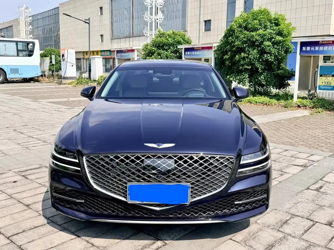 Genesis G80 2023 2.5T Rear-Wheel Drive Luxury Edition — миниатюра 2
