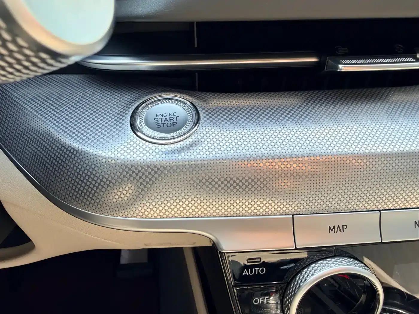 Genesis G80 2023 2.5T Rear-Wheel Drive Luxury Edition — миниатюра 16