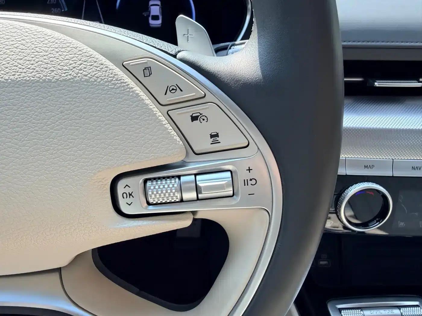 Genesis G80 2023 2.5T Rear-Wheel Drive Luxury Edition — миниатюра 17