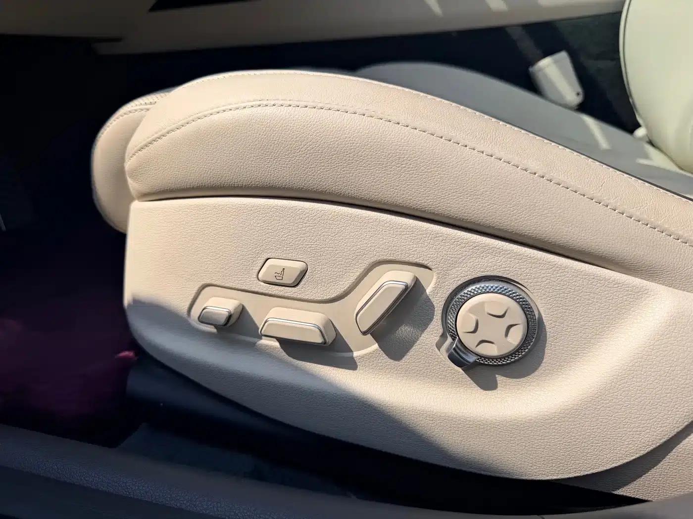 Genesis G80 2023 2.5T Rear-Wheel Drive Luxury Edition — миниатюра 20