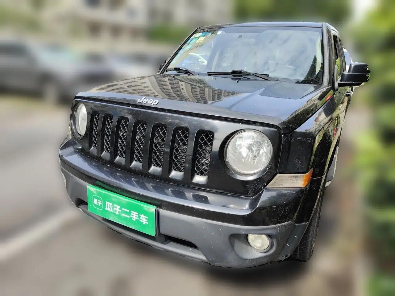 Jeep Patriot 2015 2.0L Sport Edition — миниатюра 1