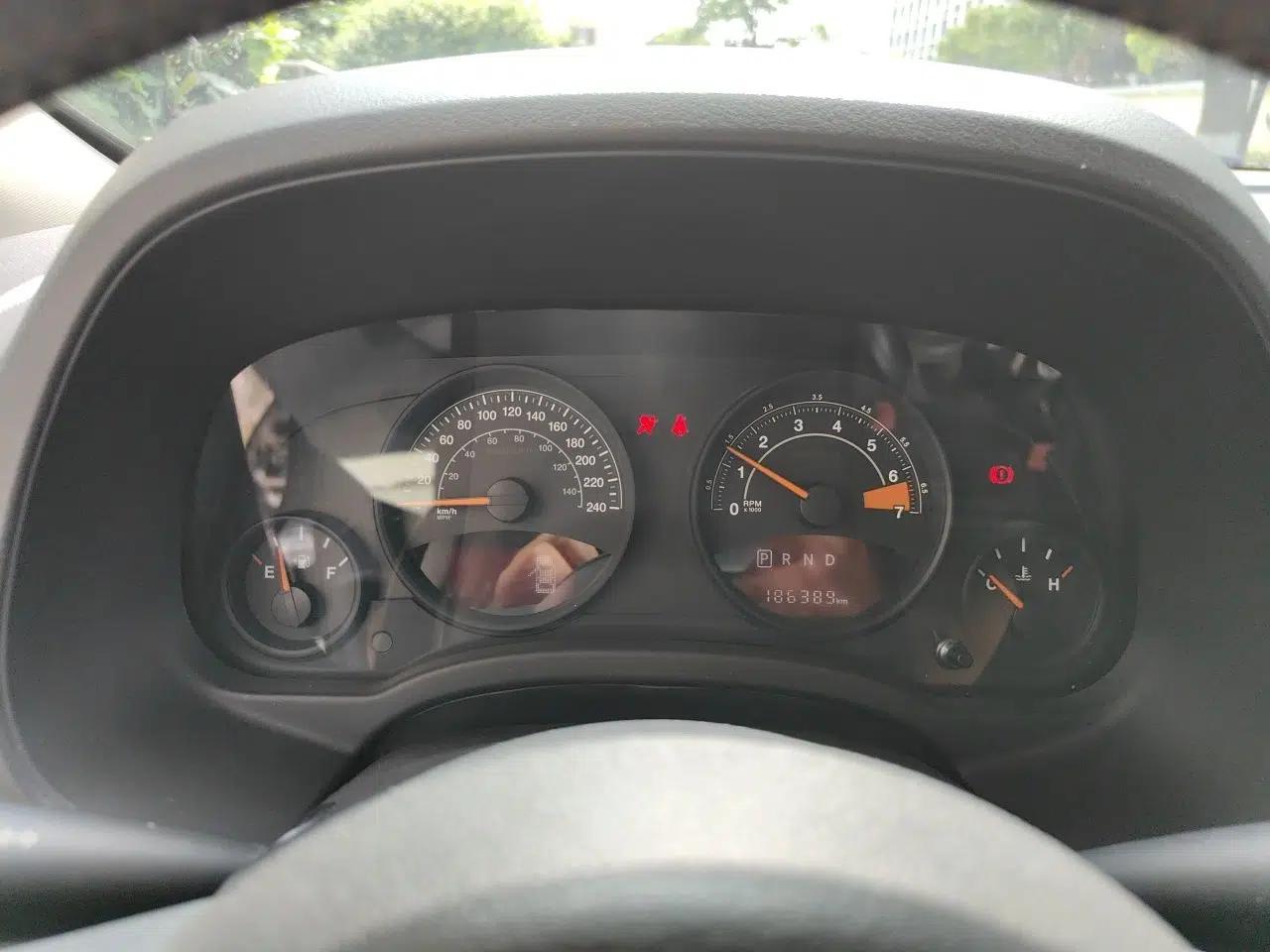 Jeep Patriot 2015 2.0L Sport Edition — миниатюра 11