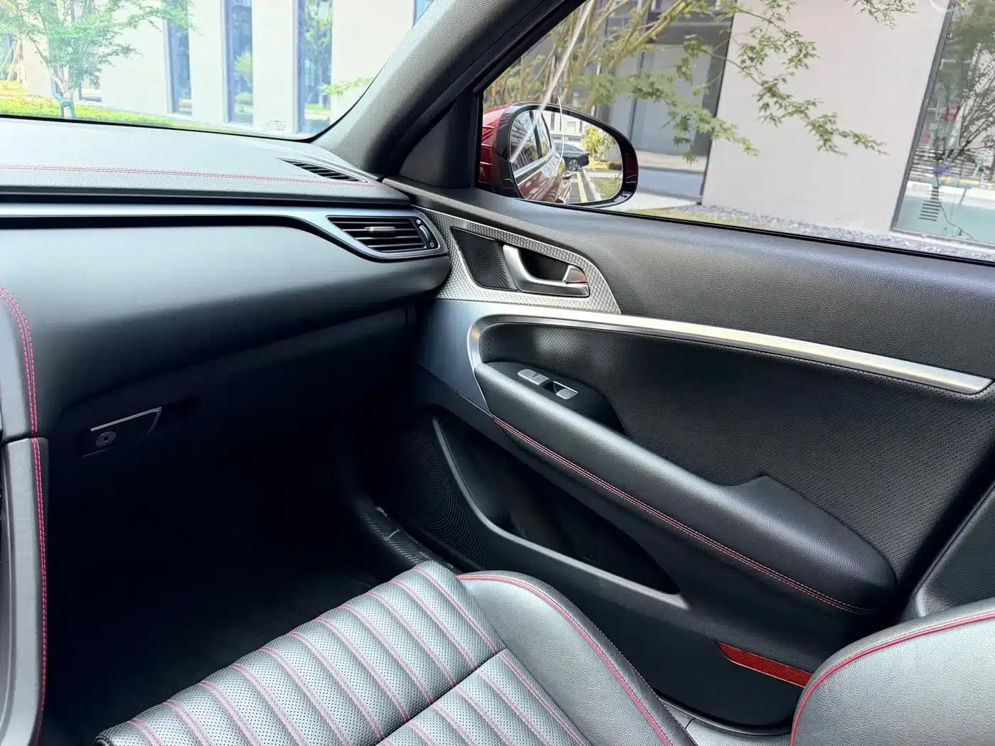 Genesis G70 2023 2.0T Rear-Wheel Drive Luxury Edition — миниатюра 16