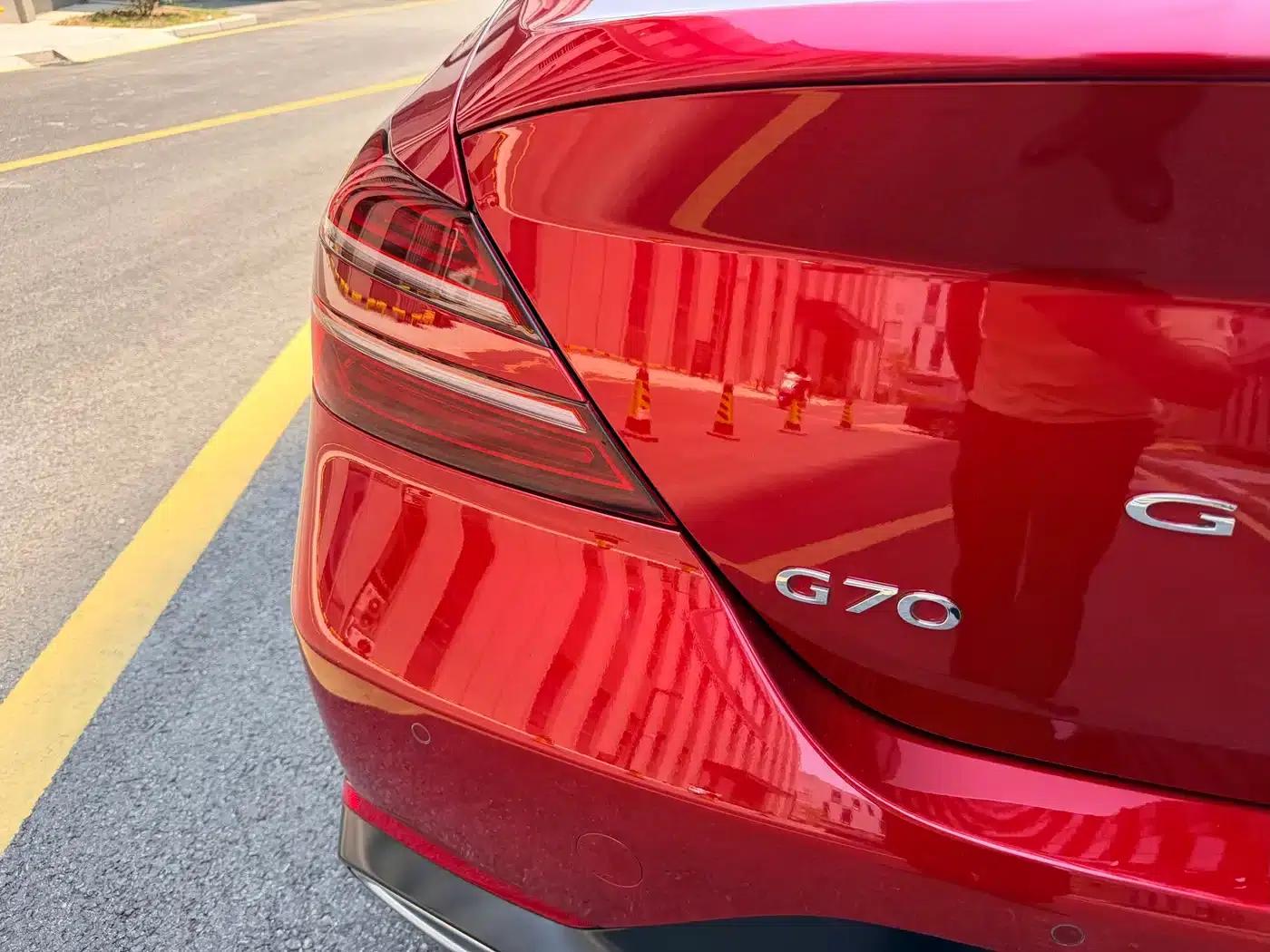 Genesis G70 2023 2.0T Rear-Wheel Drive Luxury Edition — миниатюра 19