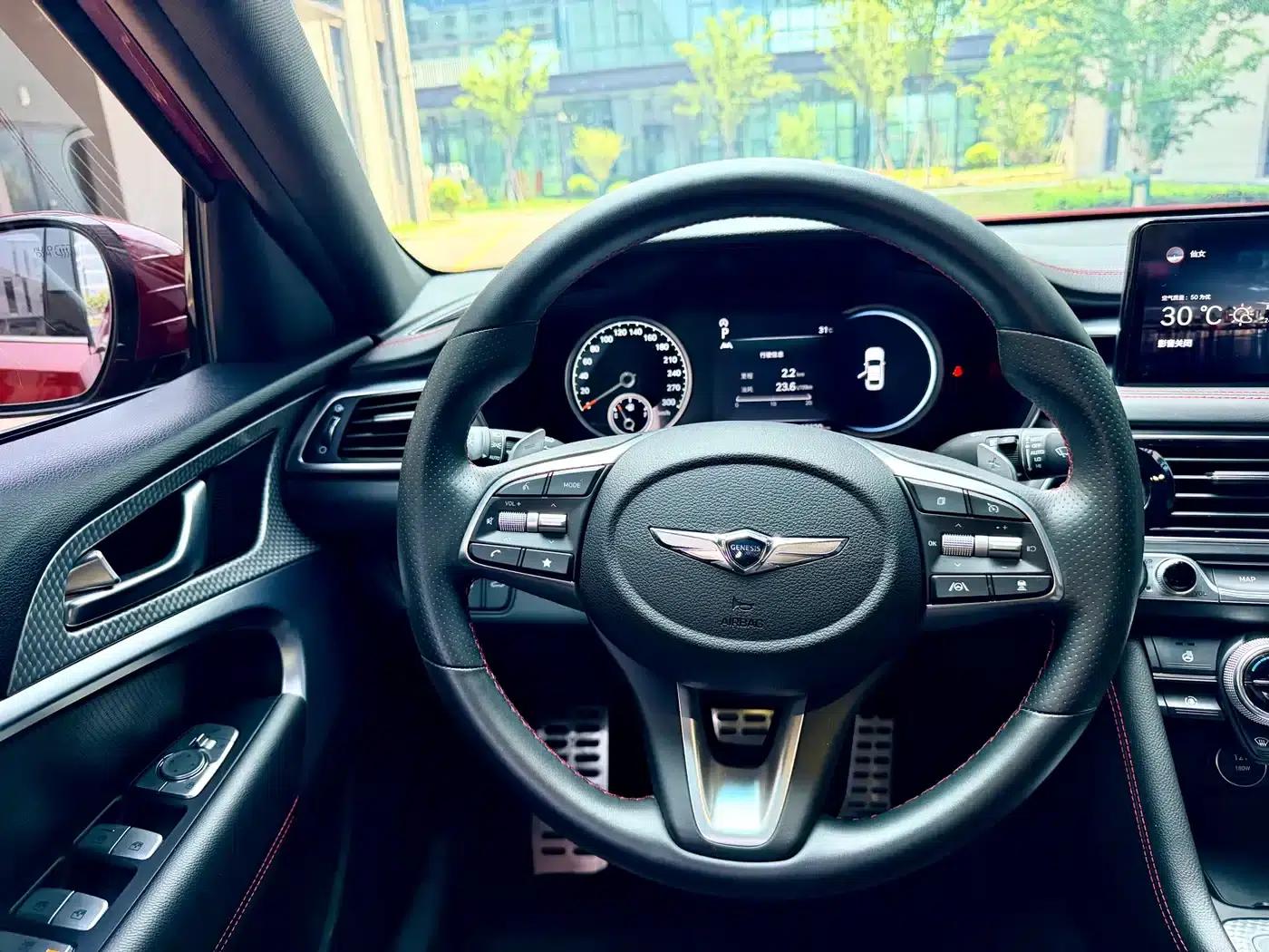 Genesis G70 2023 2.0T Rear-Wheel Drive Luxury Edition — миниатюра 10