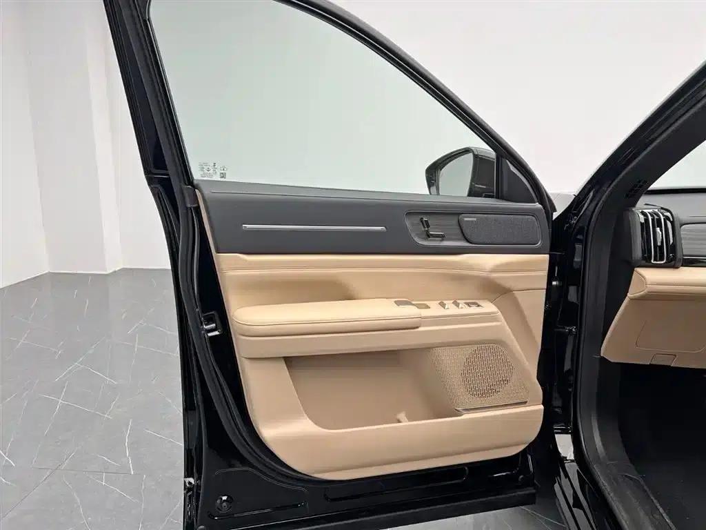 Jetour Mountain & Sea L7 PLUS 2026 Model 220km Flagship Edition 7-Seater — миниатюра 13