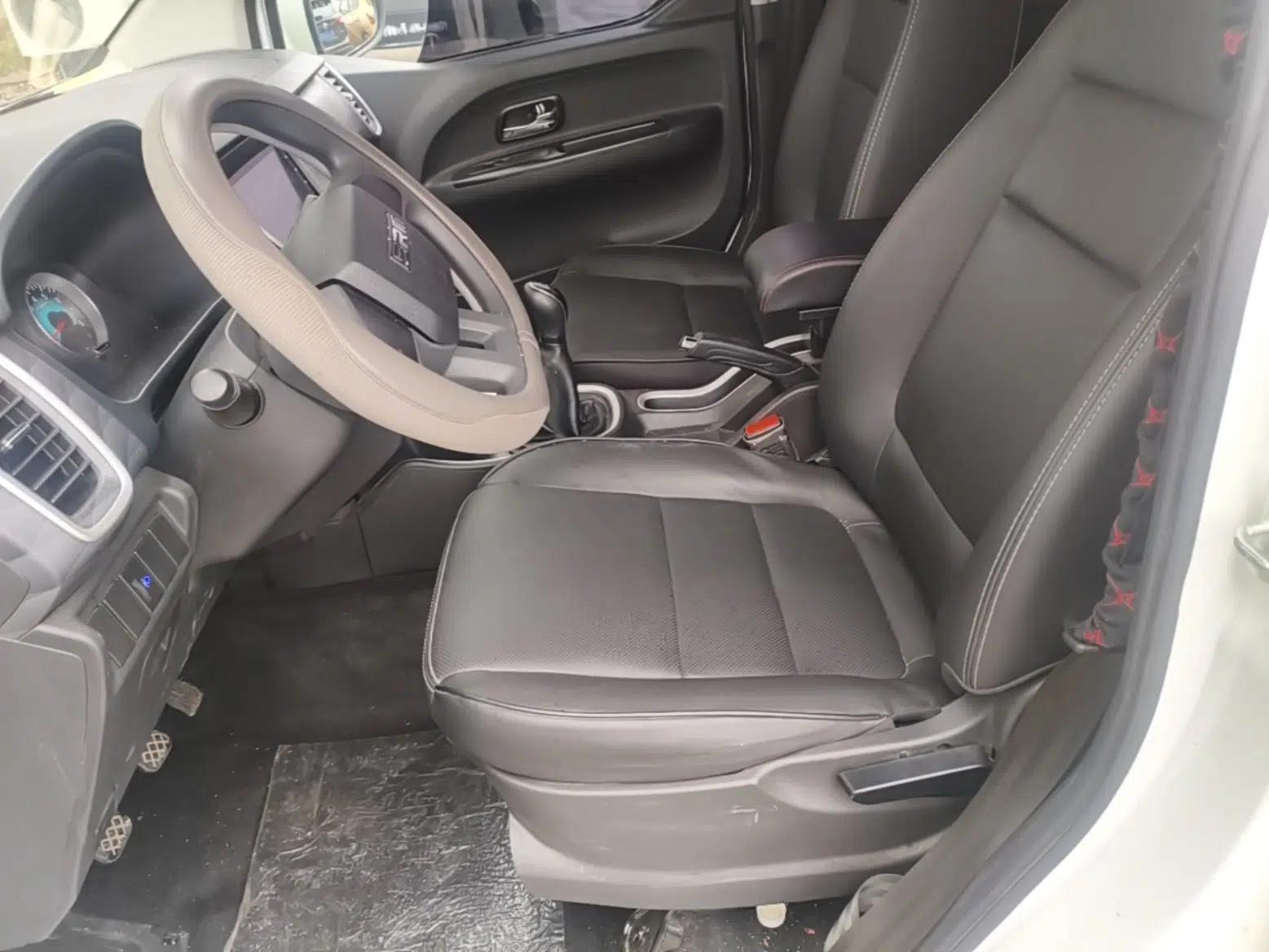Jinbei Gold Hiace M Classic 2023 1.5L Travel Lion Passenger Vehicle 5/6/7 Seats — миниатюра 17