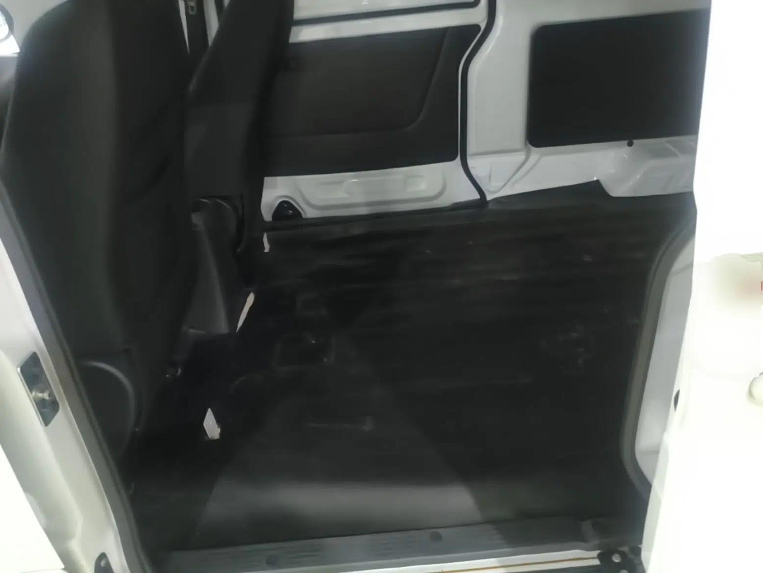 Jinbei Gold Hiace M Classic 2023 1.6L Engineering Lion Van 2 Seats — миниатюра 20