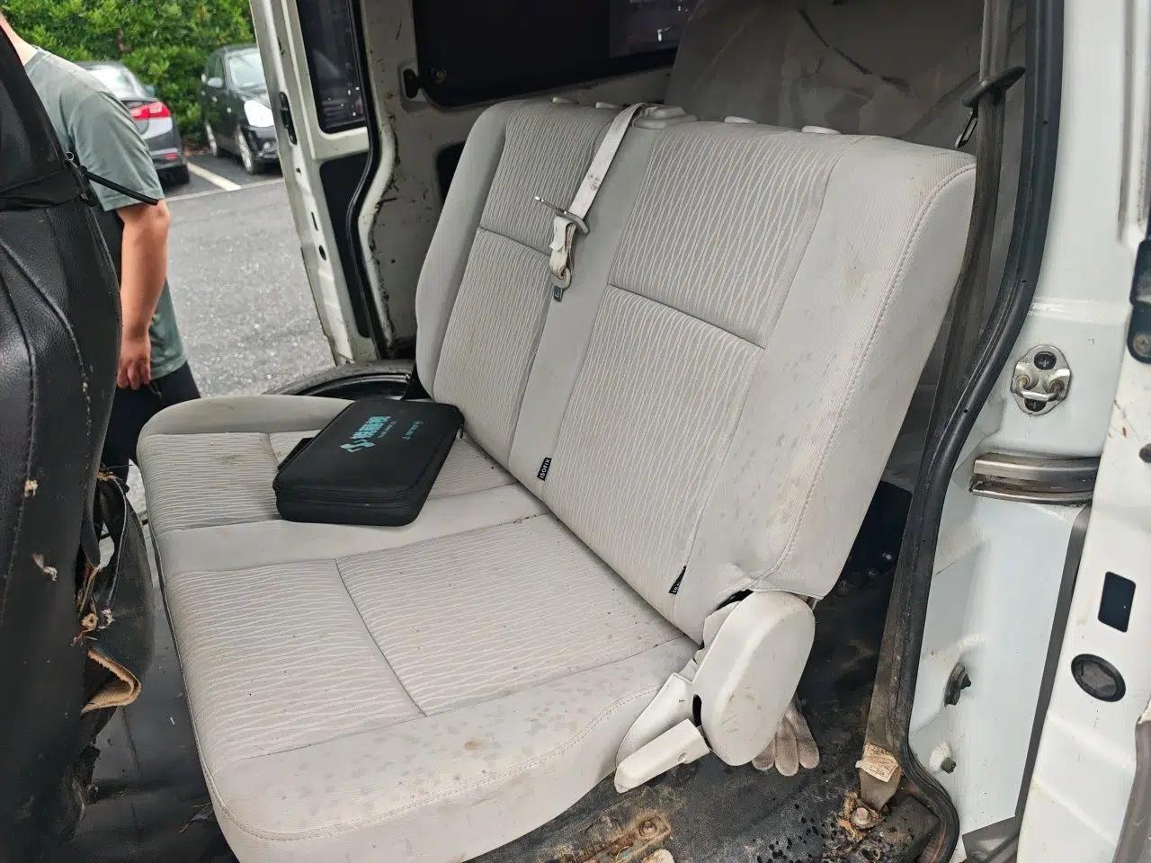Jinbei Hiace X30 CNG 2023 1.5L Natural Gas Wealthy-Class Passenger Van 5/6/7-Seater Central Air Conditioning Version SWCC15M — миниатюра 17