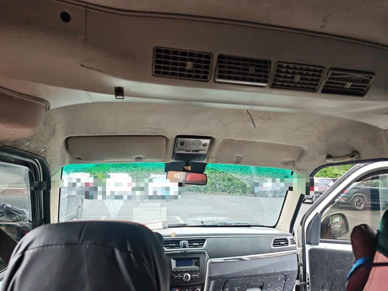 Jinbei Hiace X30 CNG 2023 1.5L Natural Gas Wealthy-Class Passenger Van 5/6/7-Seater Central Air Conditioning Version SWCC15M — миниатюра 18