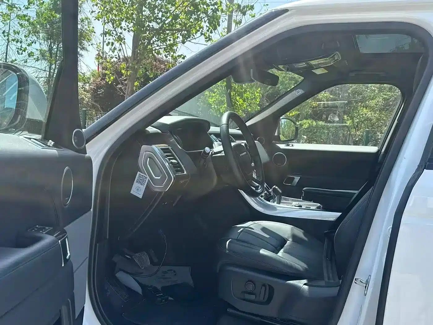 Range Rover Sport Hybrid 2018 P400e — миниатюра 4