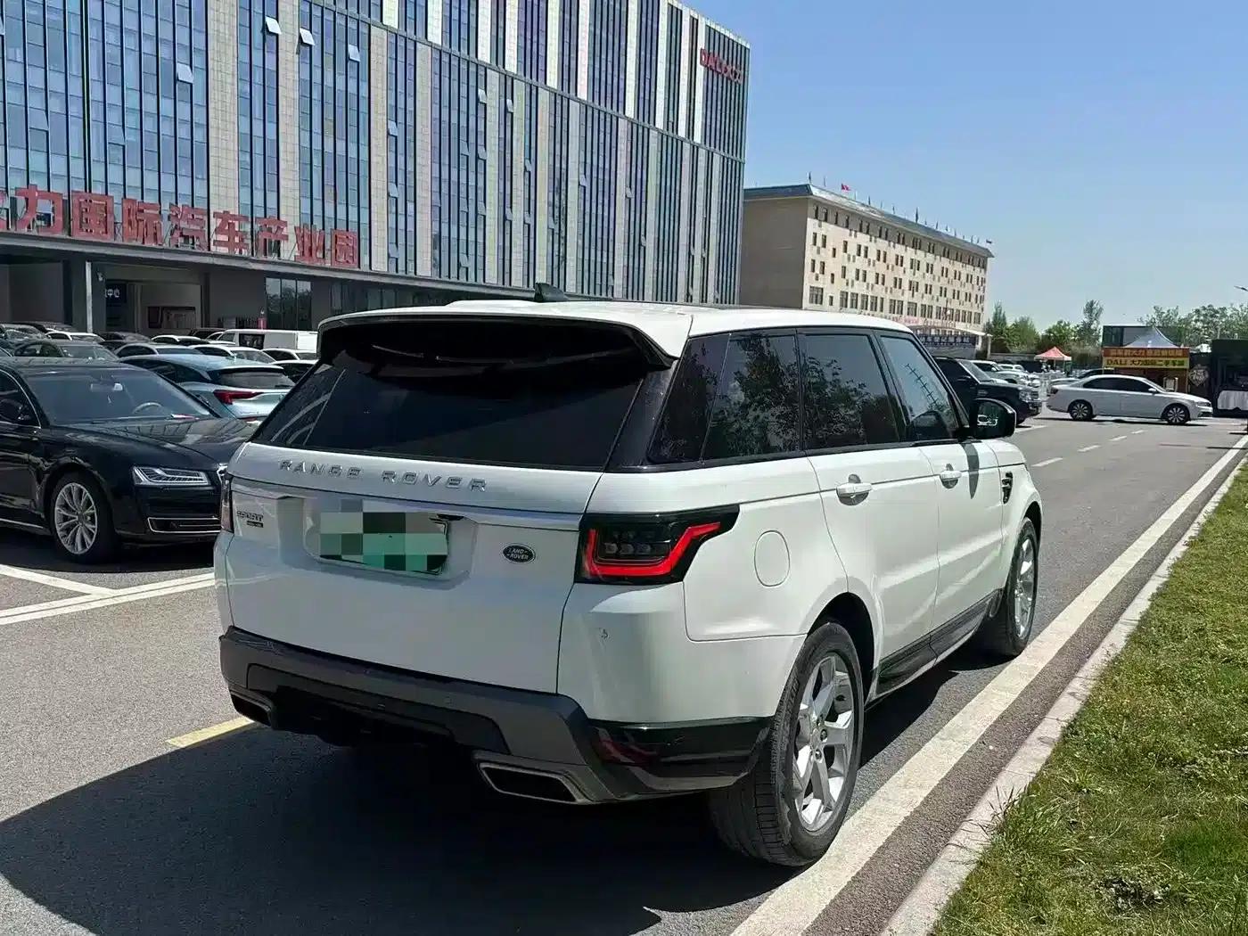 Range Rover Sport Hybrid 2018 P400e — миниатюра 10