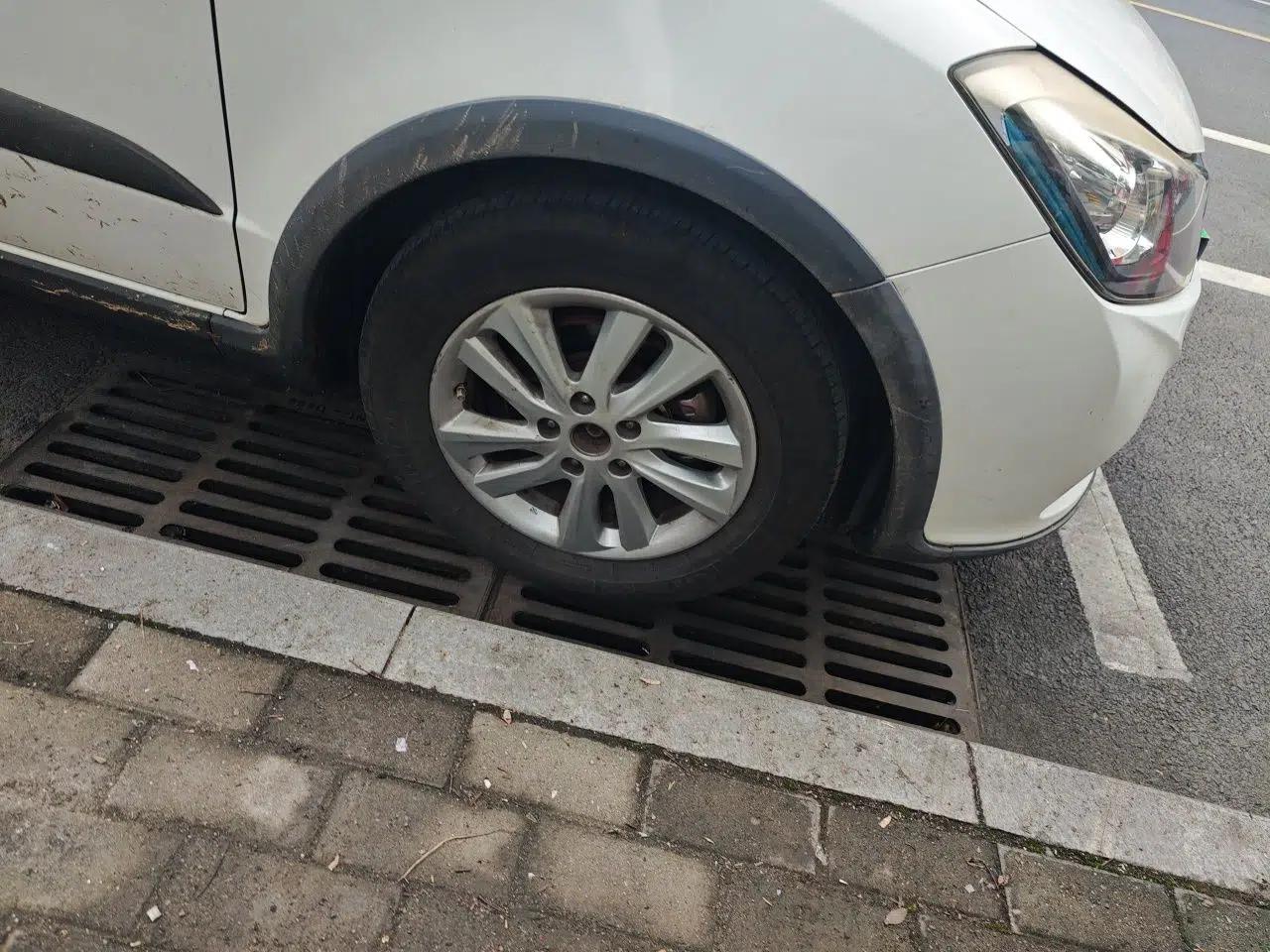 Suzuki SX4 2013 Koleos 1.6L Automatic Sport Model — миниатюра 8