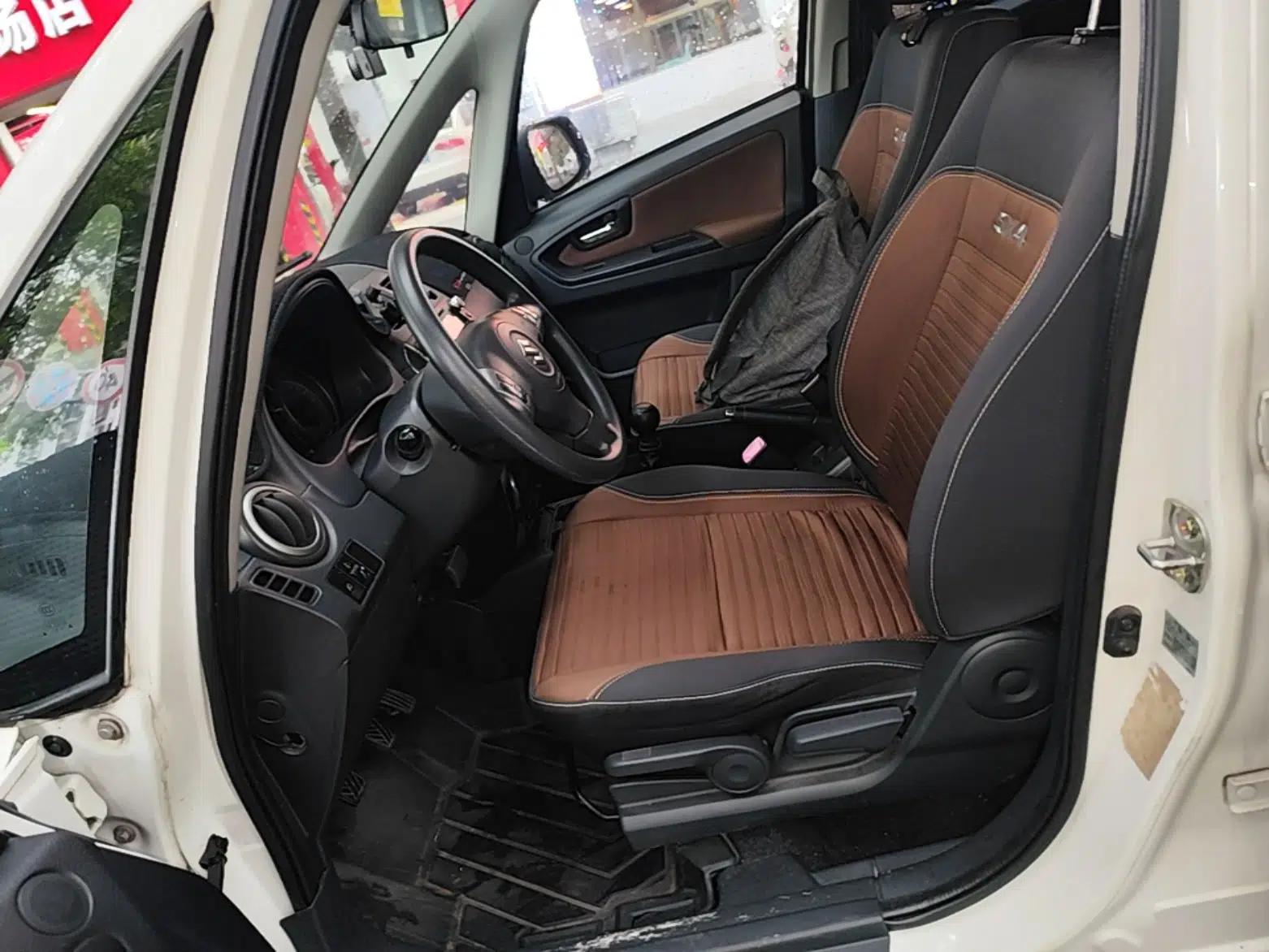 Suzuki SX4 2013 1.6L Manual CoolRide Model — миниатюра 17