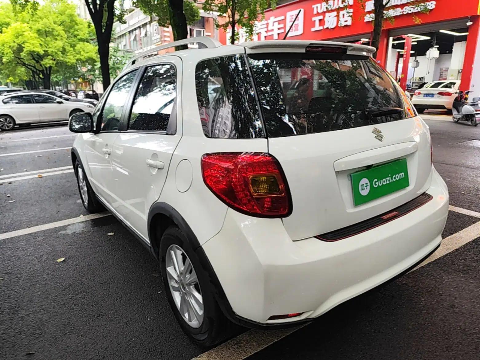 Suzuki SX4 2013 1.6L Manual CoolRide Model — миниатюра 4