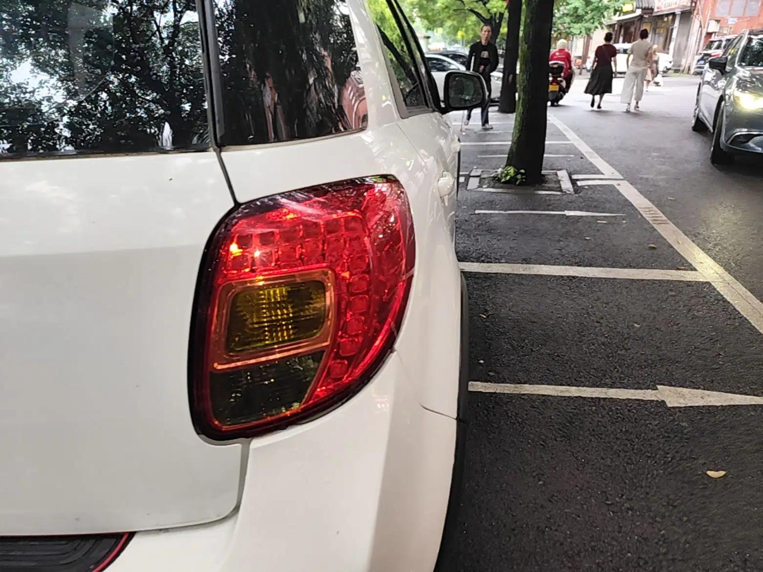 Suzuki SX4 2013 1.6L Manual CoolRide Model — миниатюра 9