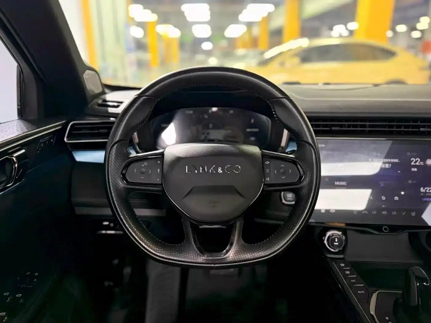Lynk & Co 05 EM-P 2021 1.5TD PHEV HALO — миниатюра 17