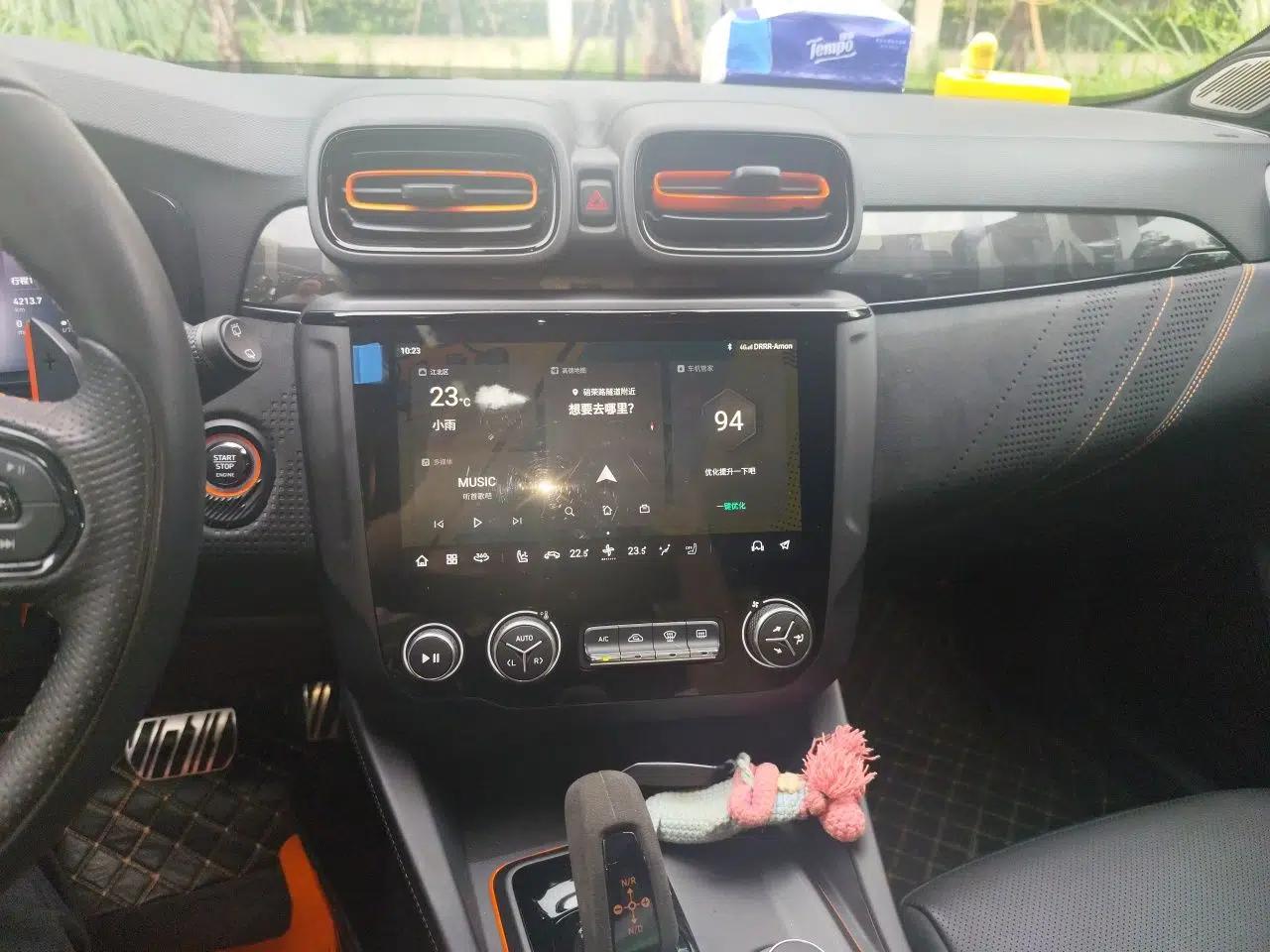 Lynk & Co 02 Hatchback 2021 2.0TD Halo Driving Control Kit Edition — миниатюра 13