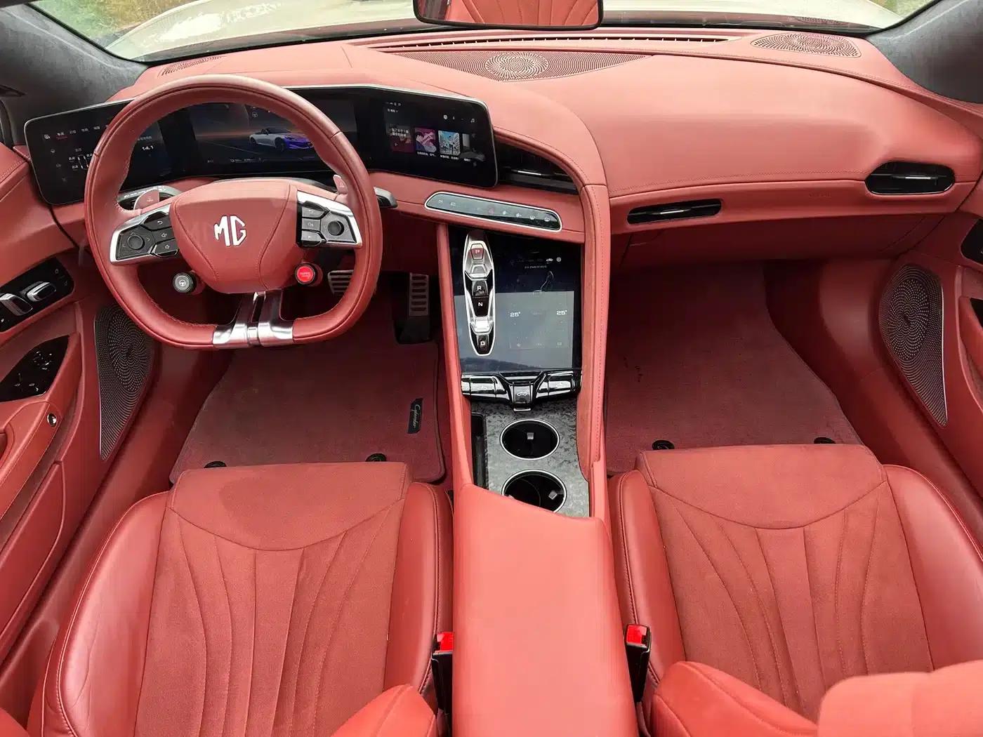 MG Cyberster 2024 520km Legendary 4WD Red Top Edition — миниатюра 11