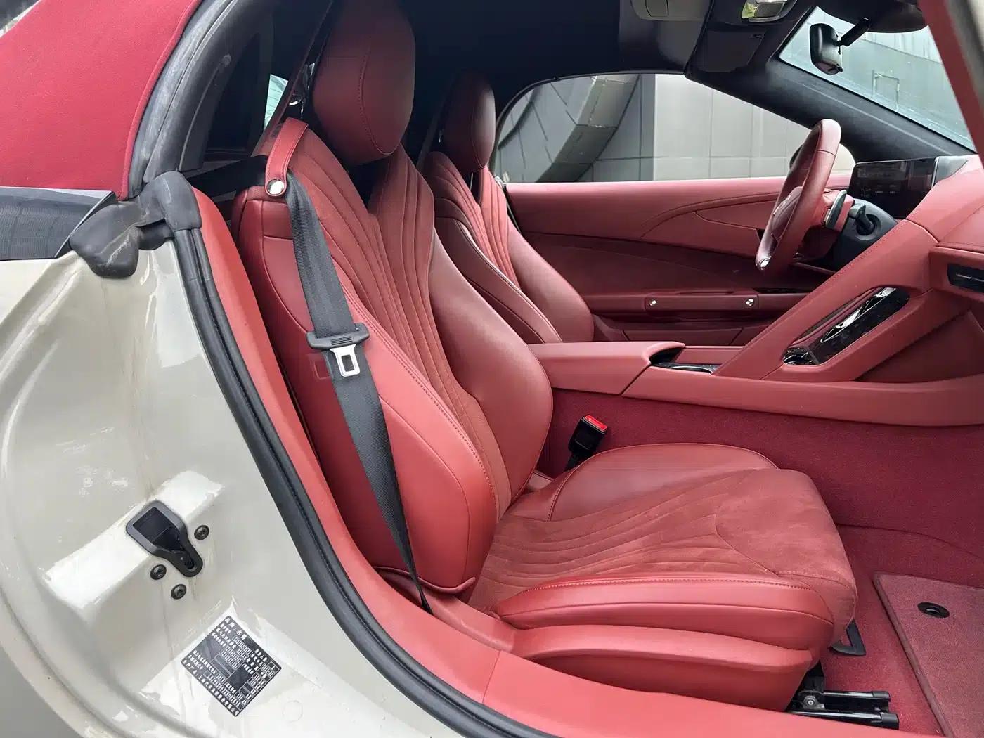 MG Cyberster 2024 520km Legendary 4WD Red Top Edition — миниатюра 9